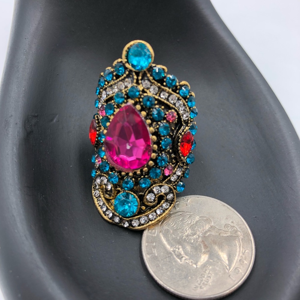 Gorgeous Statement Ring NEW Size 7.5 - Picture 3 of 4